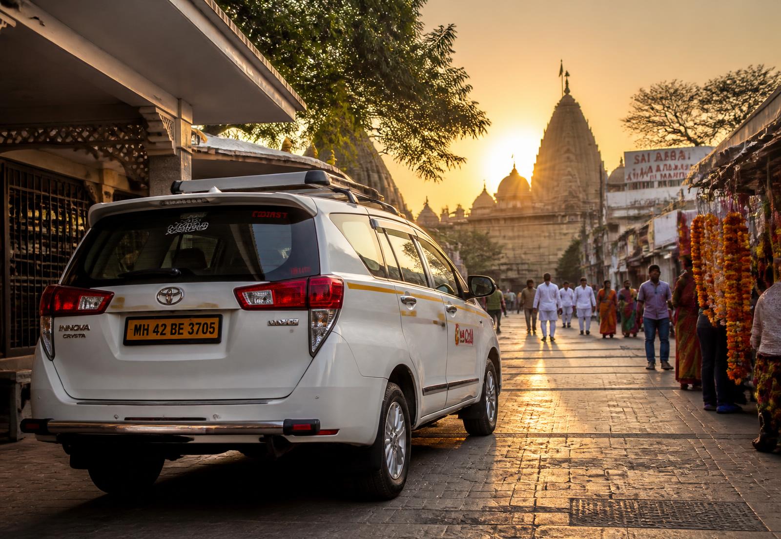 Shirdi taxi parked near Sai Baba temple